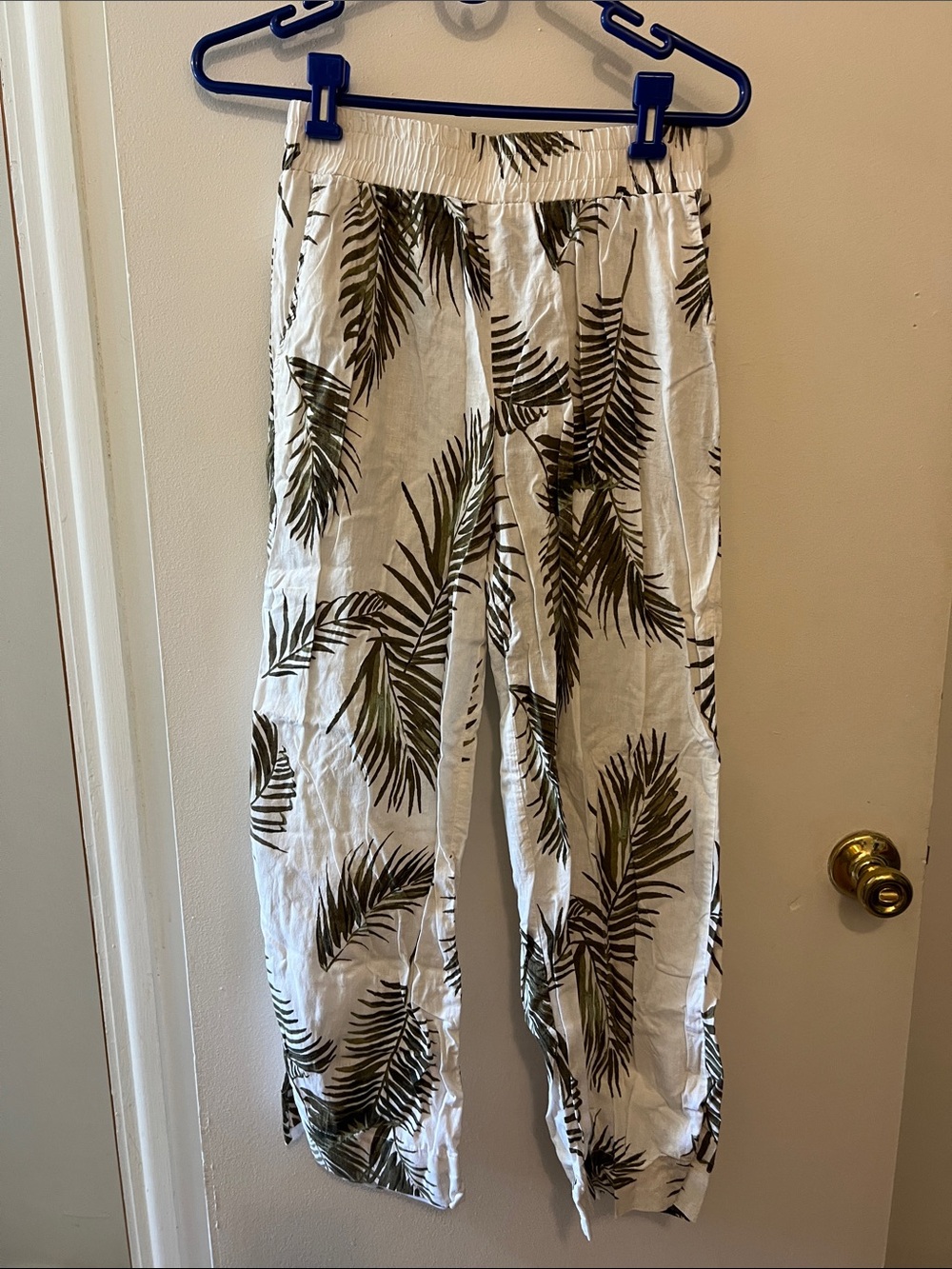 Panama jack palm print white cropped pants linen blend size small